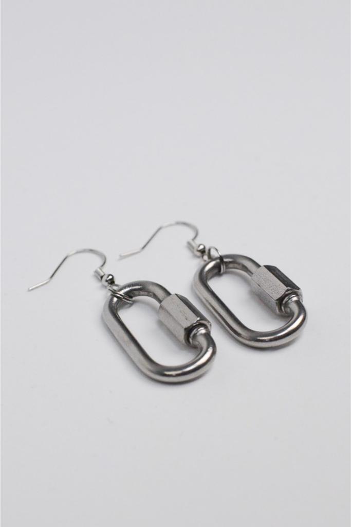 CHAIN EARRINGS