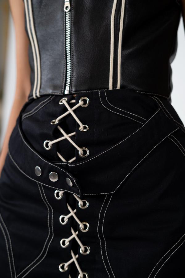 CURVED SEAM SKIRT