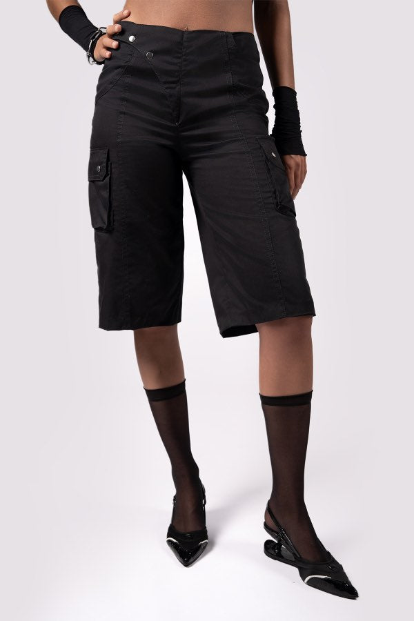 LONG POCKET LINE SHORTS