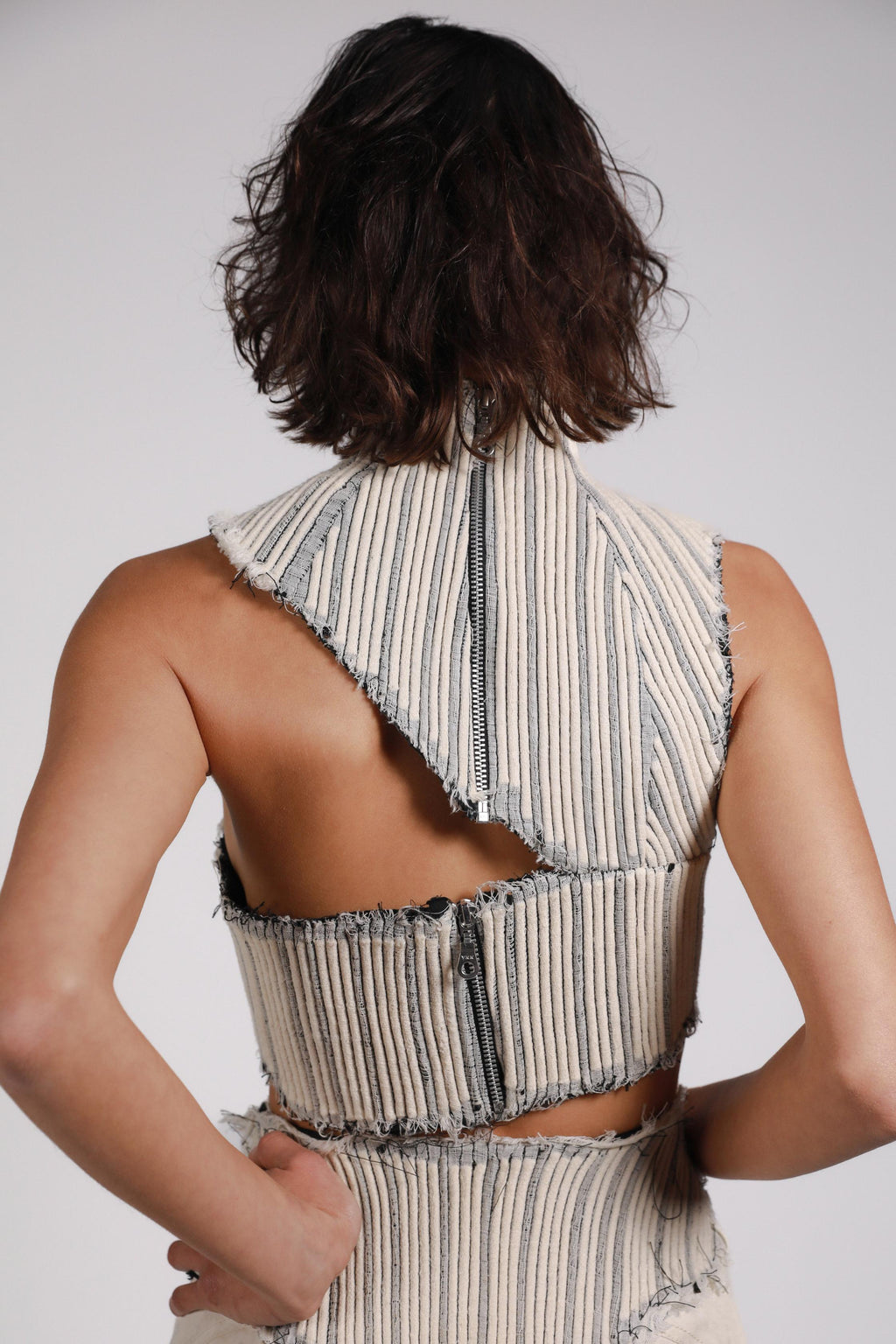 RIBBED STRINGS TOP