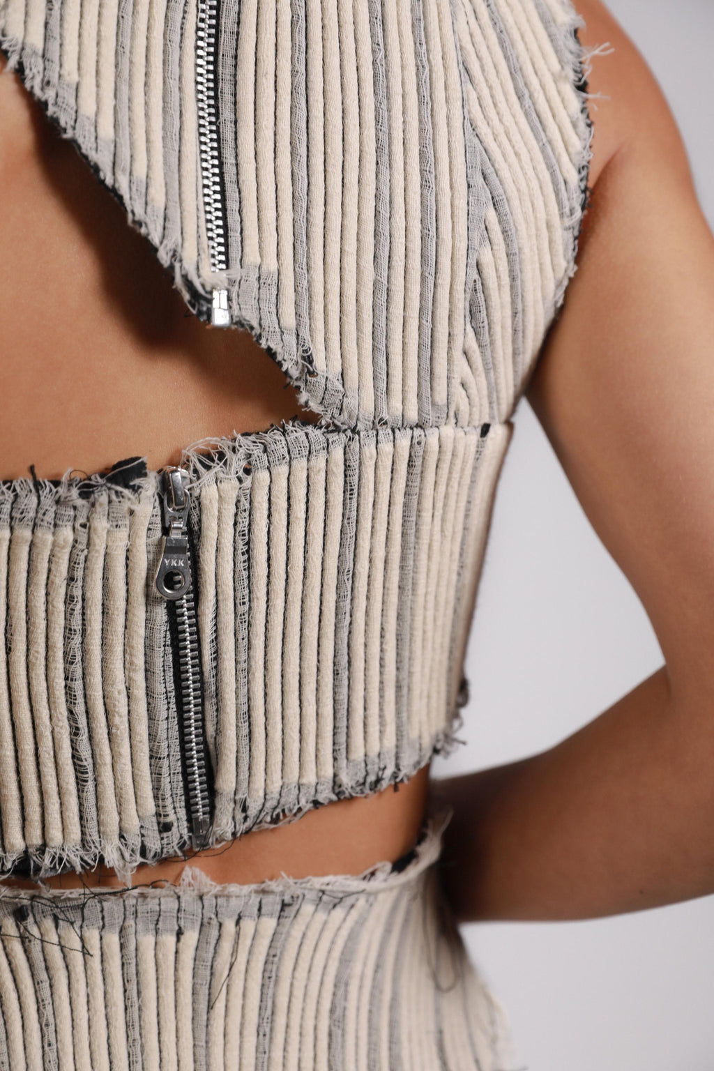 RIBBED STRINGS TOP