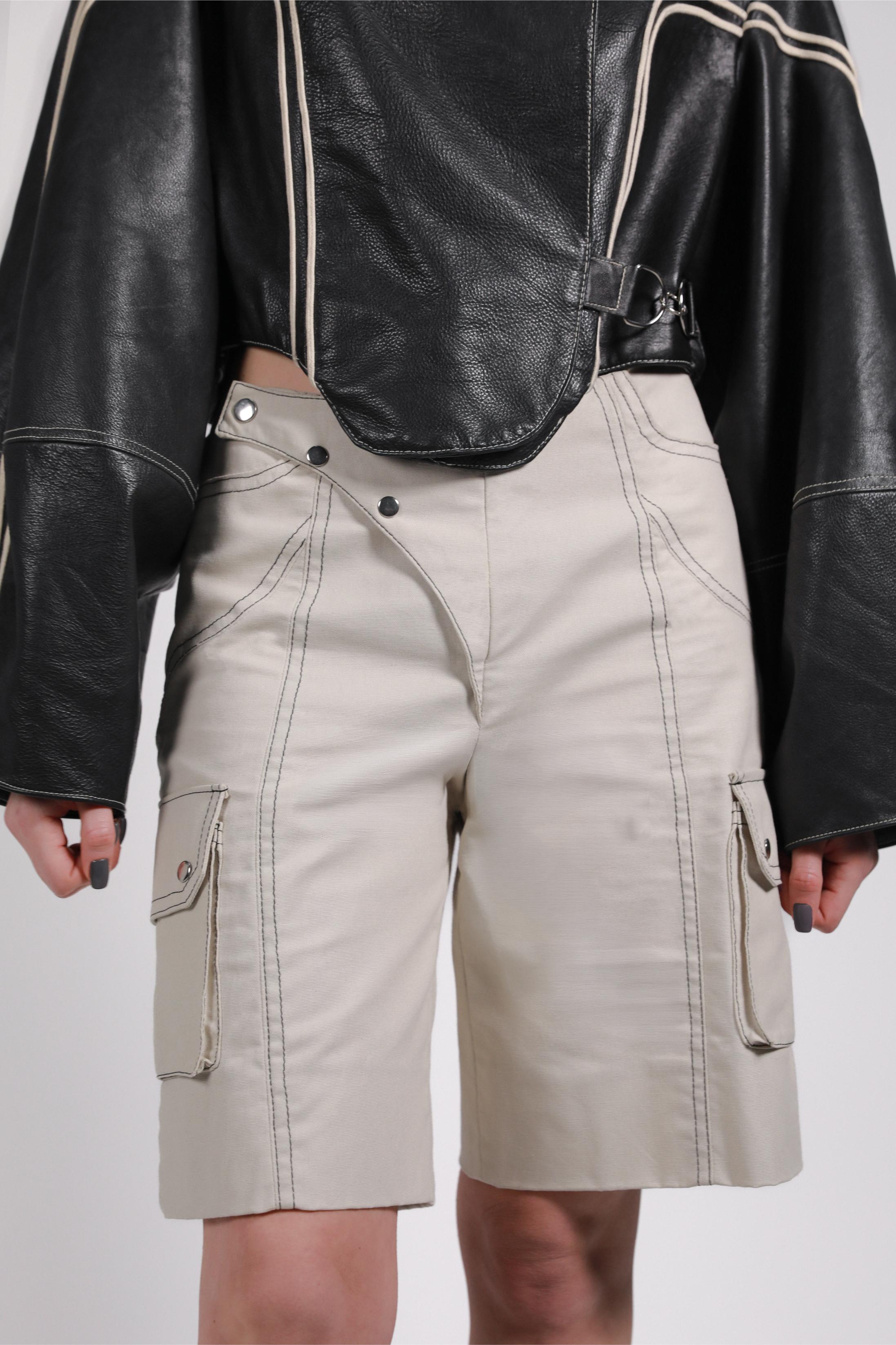 POCKET LINE SHORTS