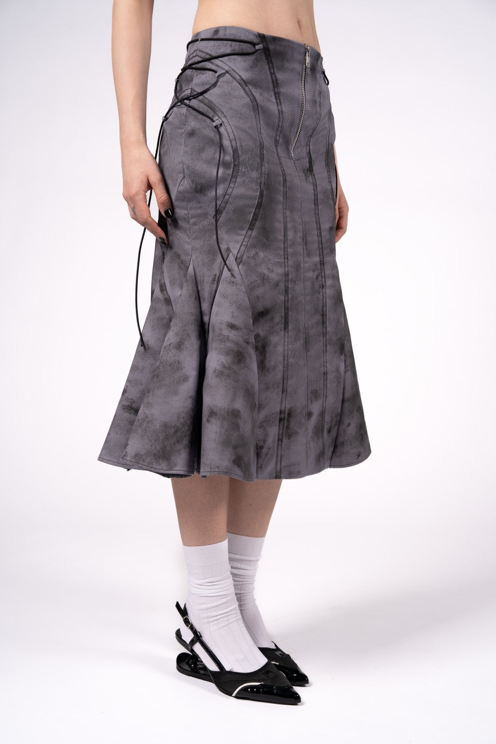 LACED TRUMPET SKIRT